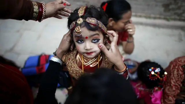 कुमारी पूजा, काठमांडू, नेपाल, बच्चियां