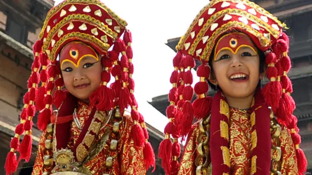 कुमारी पूजा, काठमांडू, नेपाल, बच्चियां