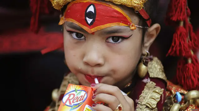 कुमारी पूजा, काठमांडू, नेपाल, बच्चियां