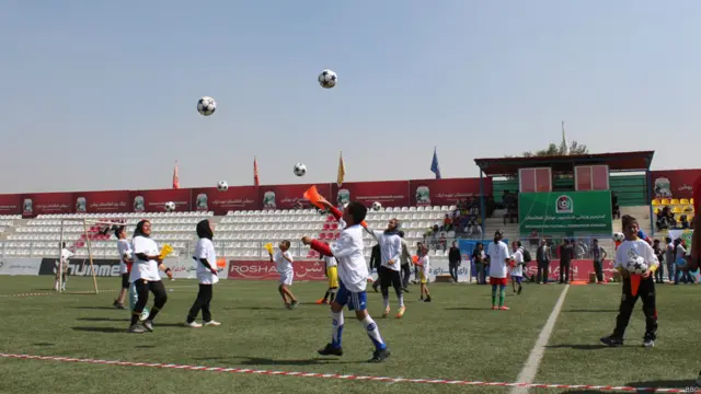 دولت افغانستان در نظر دارد برای رشد فوتبال به آموزش فوتبال پایه توجه بیشتر کند.