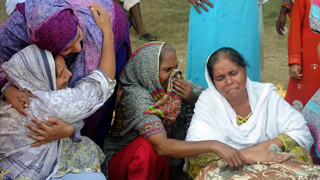 पाकिस्तानः पेशावर बम धमाके