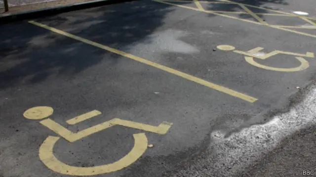 Estacionamento para deficientes