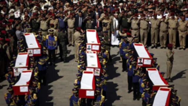 تشييع العسكريين الذين قتلوا يوم الجمعة