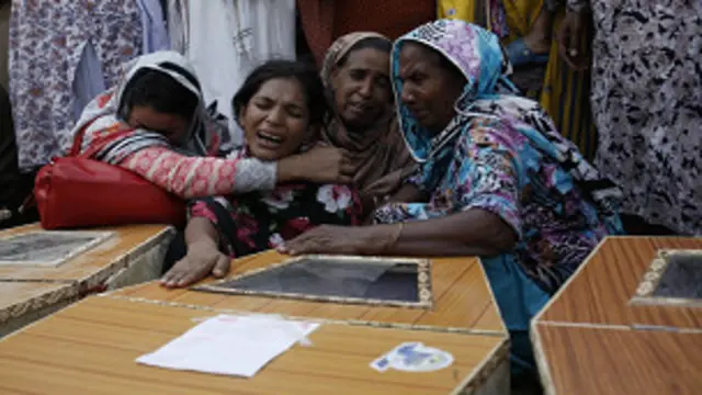 کوهاټ ګېټ یوه تاریخي کلیسا ده، چې د پاکستان له نورو ښارونو او ان له نورو هېوادونو هم عیسویان د کلیسا لیدو ته ورځي.