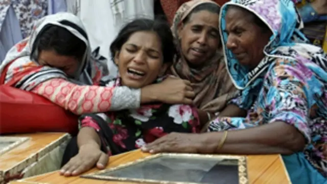 لیڈی ریڈنگ ہسپتال میں اتوار کو دو خود کش دھماکوں میں زخمی ہونے والے 207 افراد لائے گئے تھے