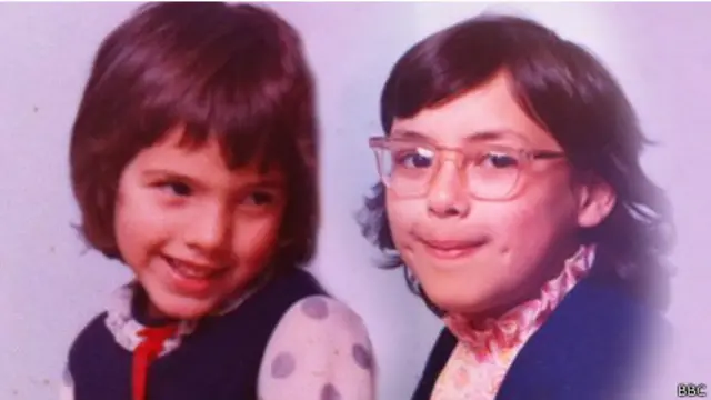 Lorraine Delgiudice (esq) e Debbie Grafham começaram a ser abusadas em 1973