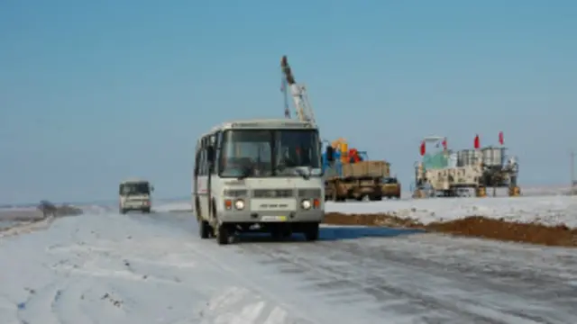 Қозоғистон йўлларининг сифати яхши эмаслиги ҳам кўпинча йўл-транспорт ҳодисаларига сабаб бўлади.