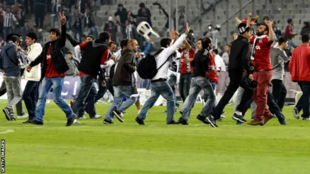 Pendukung besiktas, galatasaray