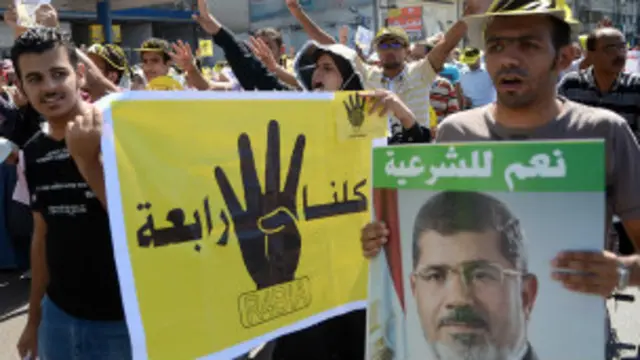 اخوان المسلمین او نورې ملاتړې اسلامي ډلې واک ته د محمد مرسي د بېرته رسېدو غوښتنه کوي.