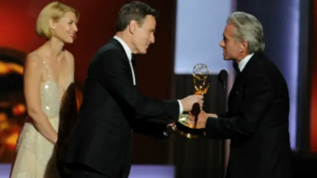 دوغلاس حصل على جائزة ايمي لأول مرة