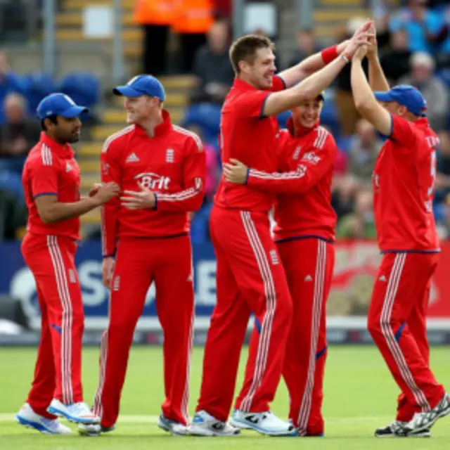 انگلش سلیکٹروں کے خیال میں بوائڈ رینکن کا قد اور بولنگ سپیڈ آسٹریلیا کی فاسٹ وکٹوں پر انتہائی مفید ثابت ہو گی