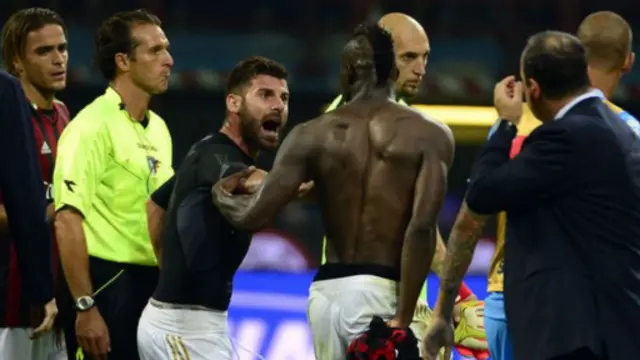 Balotelli bertengkar