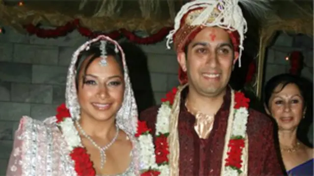 روحیلیہ ادیتہ ریڈیو افریقہ گروپ کے ریڈیو سٹیشن ایسٹ ایف ایم کی میزبان تھیں