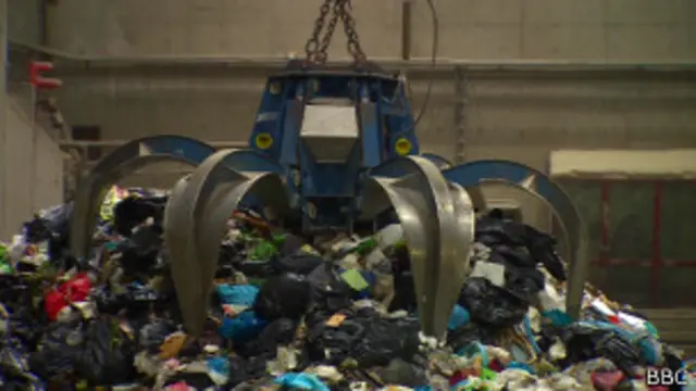 Usina transforma lixo em energia | Crédito: BBC