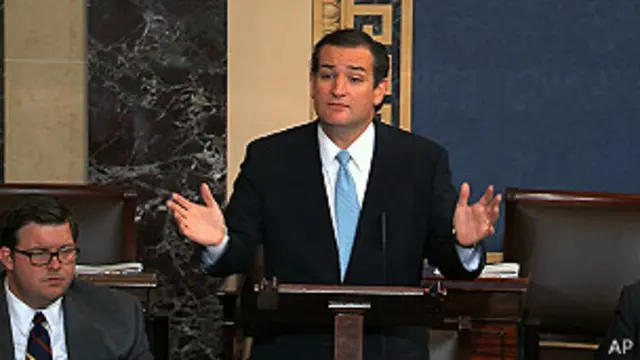 senador republicano Ted Cruz durante su filibuster en el senado
