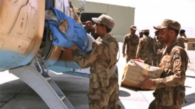 ایک ہزار فوجی جوان اور چھ ہیلی کاپٹر بھی امدادی سرگرمیوں میں حصہ لے رہے ہیں