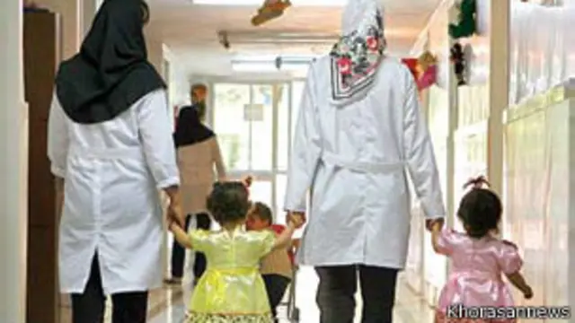 به موجب مصوبه مجلس، ازدواج در زمان حضانت و بعد از آن بین سرپرست و فرزند خوانده ممنوع است مگر اینکه دادگاه صالح پس از اخذ نظر مشورتی سازمان بهزیستی، این امر را به مصلحت فرزند خوانده تشخیص دهد.