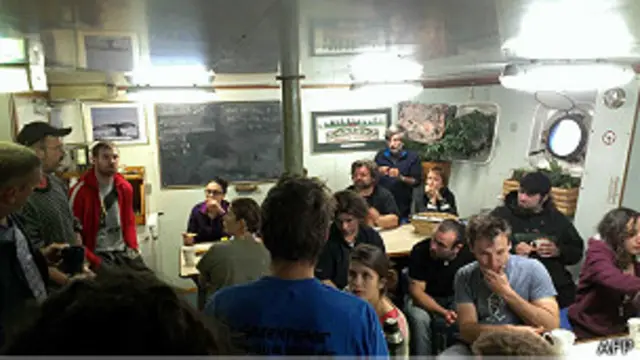 El grupo de ecologistas que protestó contra la exploración de petróleo en aguas árticas. 