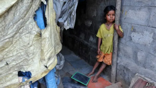 بھارت میں حال ہی فوڈ سکیورٹی بل پاس ہوا ہے جس کے تحت غریبوں کو سستے اناج فراہم کیے جانے ہیں