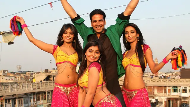 فلم باس کے گیت پارٹی آل دا نائٹ کے بعض الفاظ پر اعتراض ظاہر کیے گئے ہیں