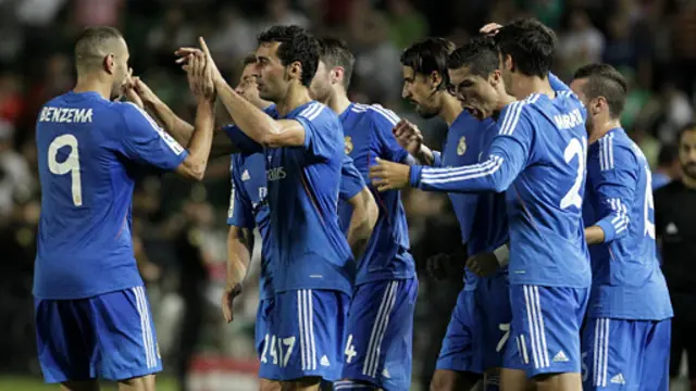 لاعبو ريال مدريد يحتفلون بالفوز