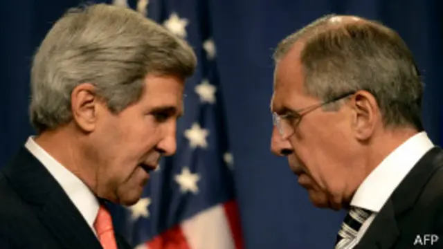 Джон Керри (слева) и Сергей Лавров