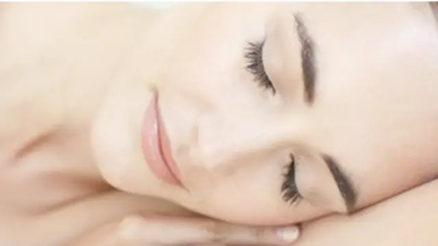 खराब नींद के कारण भूख महसूस कराने वाले हार्मोन के स्तर में भी बदलाव होता है.