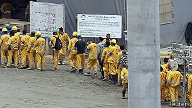 Trabajadores hacen cola en obras de Guarulhos