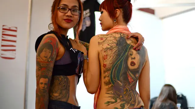फिलीपींस की राजधानी मनीला में हुए दुतदुतान फेस्टिवल में टैटू के शौकीनों ने पूरे उत्साह के साथ हिस्सा लिया. 