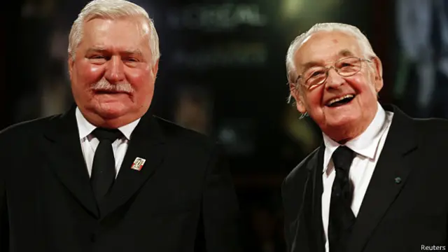 آندری وایدا (راست) از اوایل دهه ۱۹۸۰ با لخ والسا (چپ) دوستی برقرار کرد