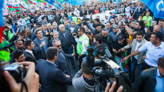 Məhsul stadionunda müxalifət mitinqi. Bakı. Foto: Əziz Kərimov