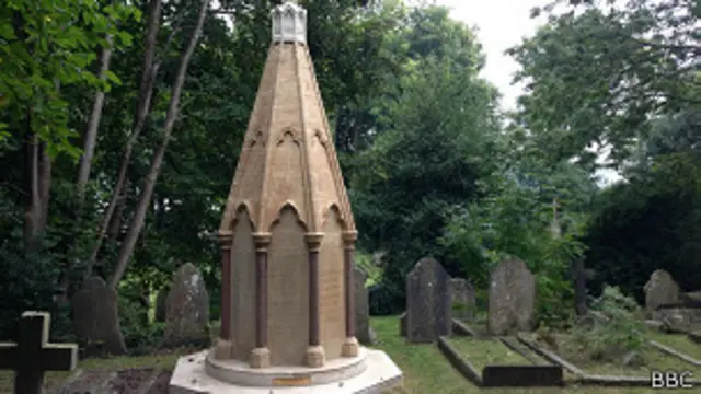 Памятник финским морякам