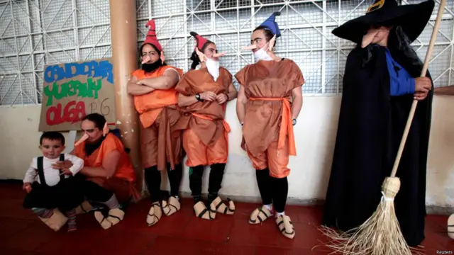 जेल, सौंदर्य प्रतियोगिता, महिला क़ैदी, नशीली दवा, तस्करी