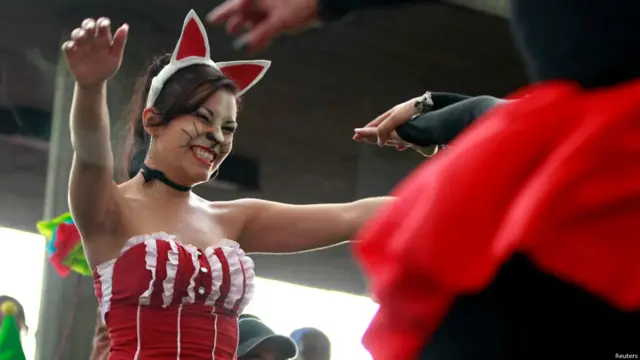 जेल, सौंदर्य प्रतियोगिता, महिला क़ैदी, नशीली दवा, तस्करी