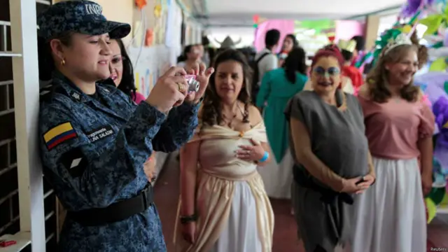 जेल, सौंदर्य प्रतियोगिता, महिला क़ैदी, नशीली दवा, तस्करी