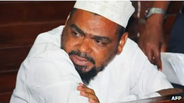 शेख रोगो, मकाबुरी, सहयोगी