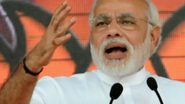 मोदी ने राहुल पर चलाया व्यंग वाण.