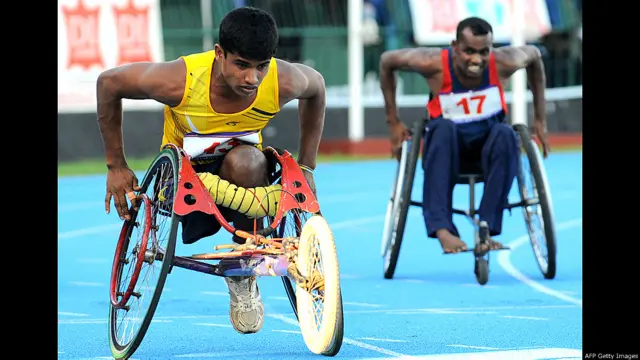 රෝද පුටු මැරතන් තරඟය ඇතුළු තරඟ ඉසව් ගණනාවකටම ආබාධිත සෙබළු සහභාගි වූහ.