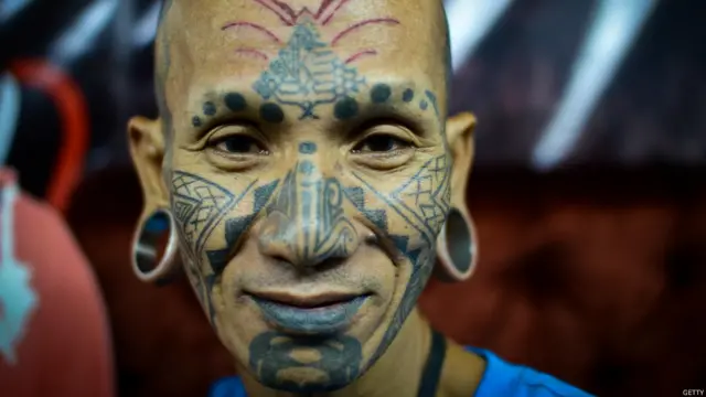 Dutdutan festivali Filipinler'deki en büyük dövme etkinliği.