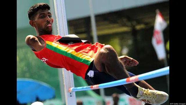 කෙසේ වුවද, ද්‍රවිධ ජාතික කොටි සංවිධානයට එරෙහිව කරන ලද යුද්ධයේදී අබාධිත තත්වයට පත්වු හමුදා සාමාජිකයින් අමතක වී නැති බව රජය කියයි. 