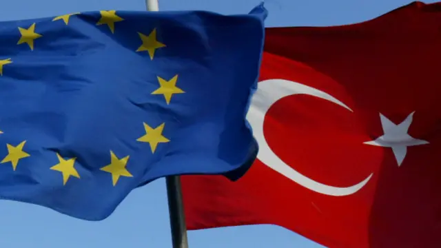 اتحادیه اروپا هشدار داد که بازگشت حکم اعدام به معنی بستن پرونده پیوستن ترکیه به اتحادیه اروپا برای همیشه است.