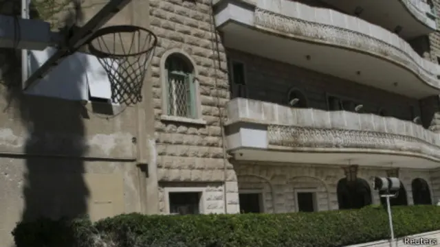 中国驻叙利亚使馆院内落入迫击炮弹（30/09/2013）