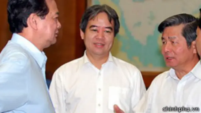 Ngành ngân hàng tại VN đang giải quyết nhiều tỉ đôla nợ xấu.