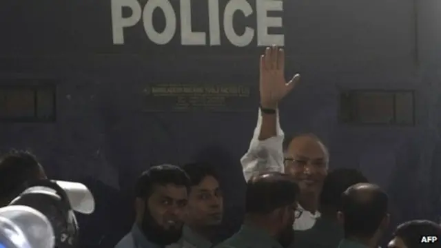 آقای چودری در ارتباط با نسل کشی، قتل و گروگانگیری نیز مجرم شناخته شده است