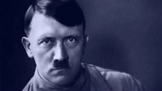 آدولف هیتلر زمانی که زندانی شده بود کتاب "نبرد من" را نوشت