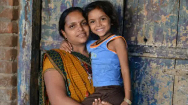 الرغبة بتأمين حياة أفضل لأطفالهن دفع بالأمهات الهنديات لتأجير ارحامهن