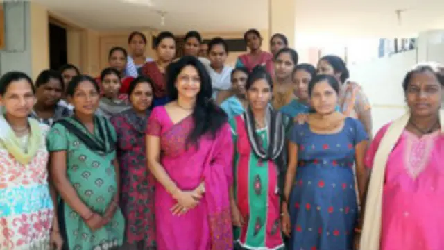 يعتبر الفقر من إحدى الأسباب التي دفعت النساء بتأجير أرحامهن في الهند