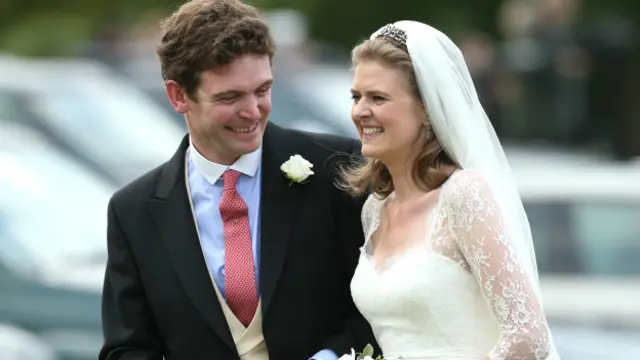 ब्रिटेन में एक नवविवाहित जोड़ा