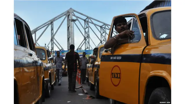 एम्बैसडर कार