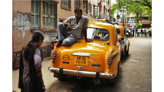 एम्बैसडर कार